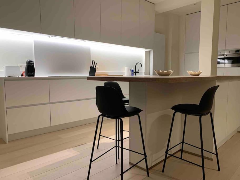 Luxury 2 Bedroom - Antwerp City Centre Antuérpia Exterior foto